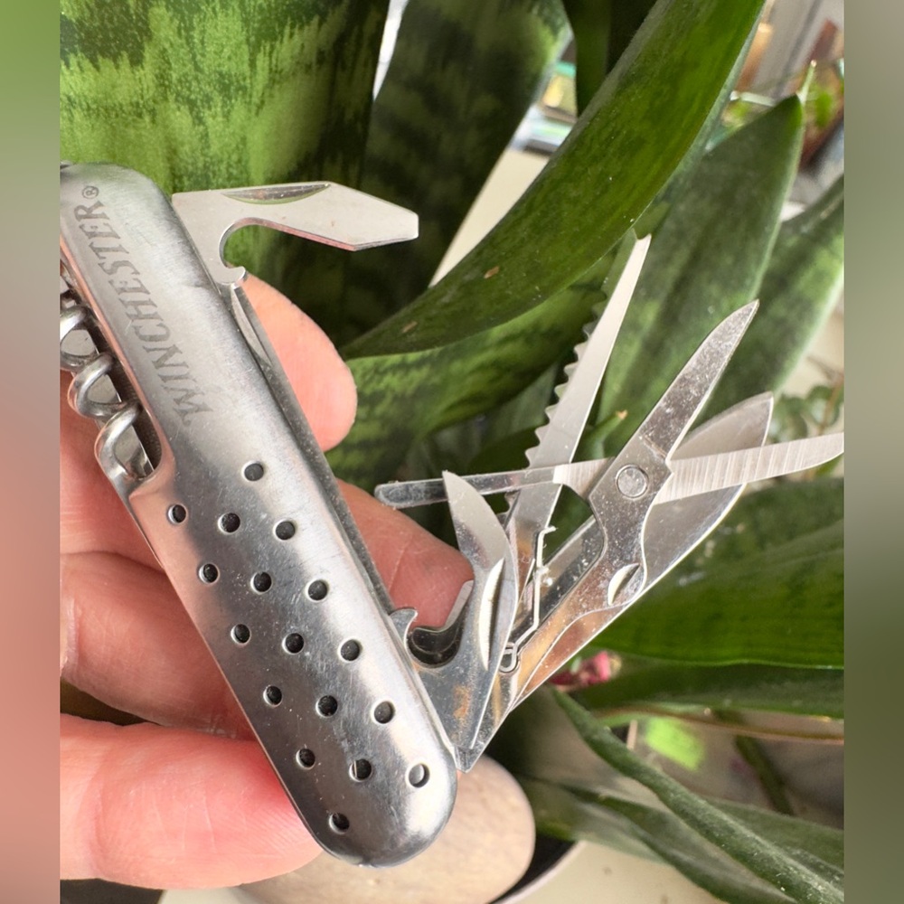 Silver Multi-Tool - Picture 3 of 6